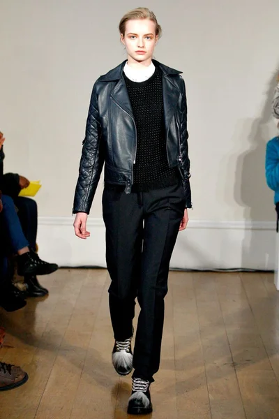 Look 7